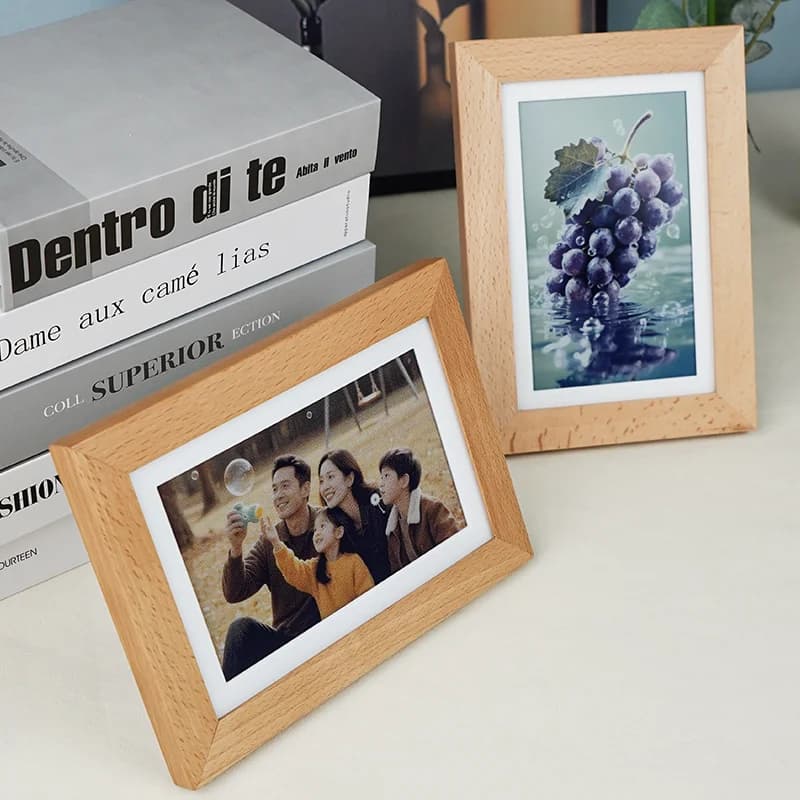 Bigme F7 7.3'' Color E-ink Display Digital Photo Frame, WiFi Smart Digital Picture Frame, Eye-comfort Blue Light-free for Family