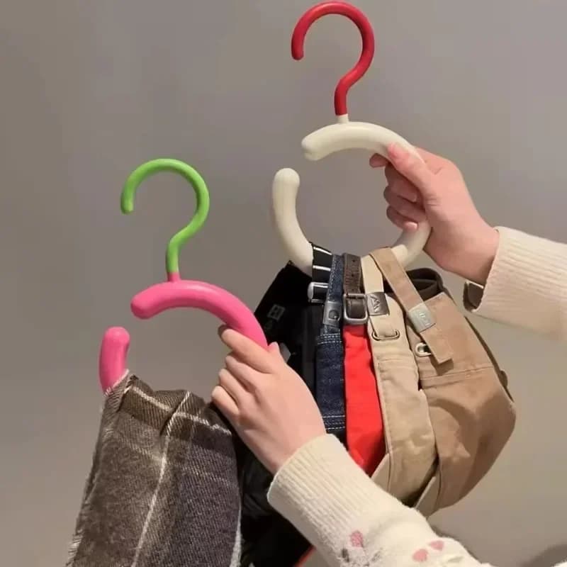 Hat Storage Clothes Hanger Invisible Luxury Multi-Function Hook Home Use New 2025 Plastic Coat Hanger Nordic Sle Adult Closet