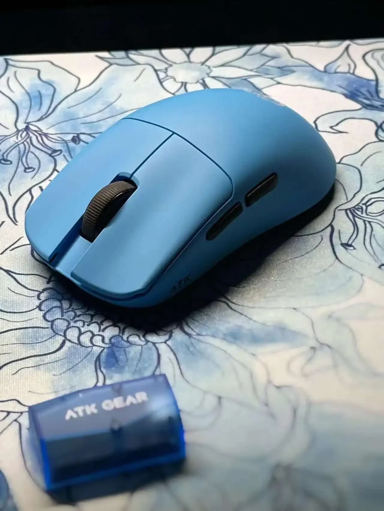 ATK Blazing Sky F1 V2 Ultimate 8000Hz 38g Ultra Lightweight Wireless Gaming Mouse PAW3950 Ultra Dual-Mode 2.4G/Wired Ergonomic