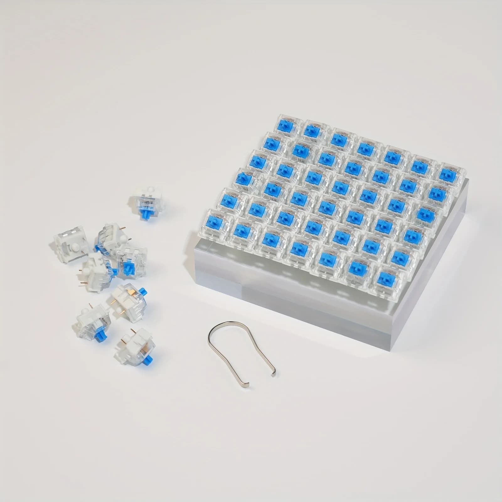 30pcs Mechanical Keyboard Switches, DIY Hot-Swappable Cross Stem Keys in Blue/Black/Red/Brown, Included Keycap Puller